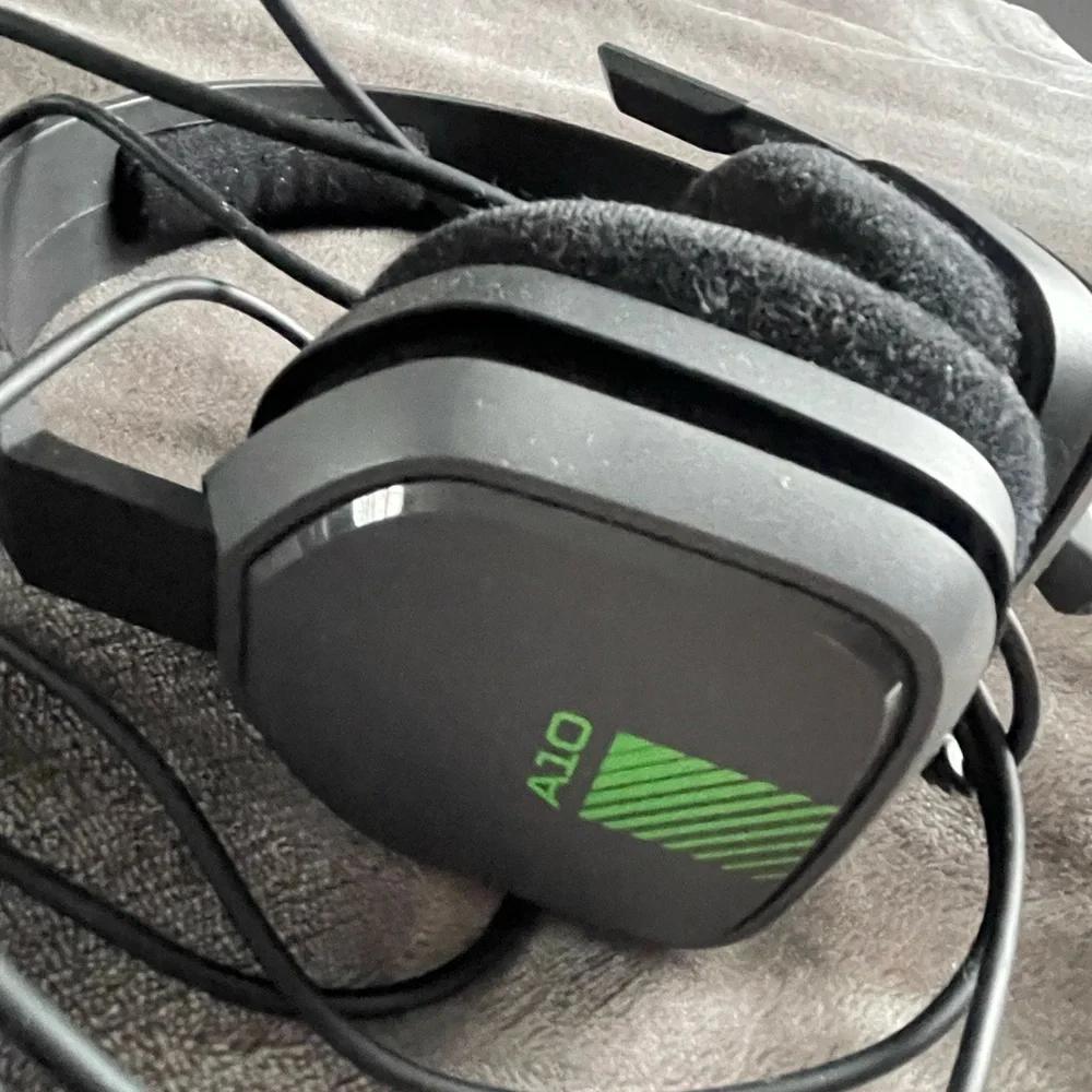 Astro A10 Headset - Picture 2 of 3